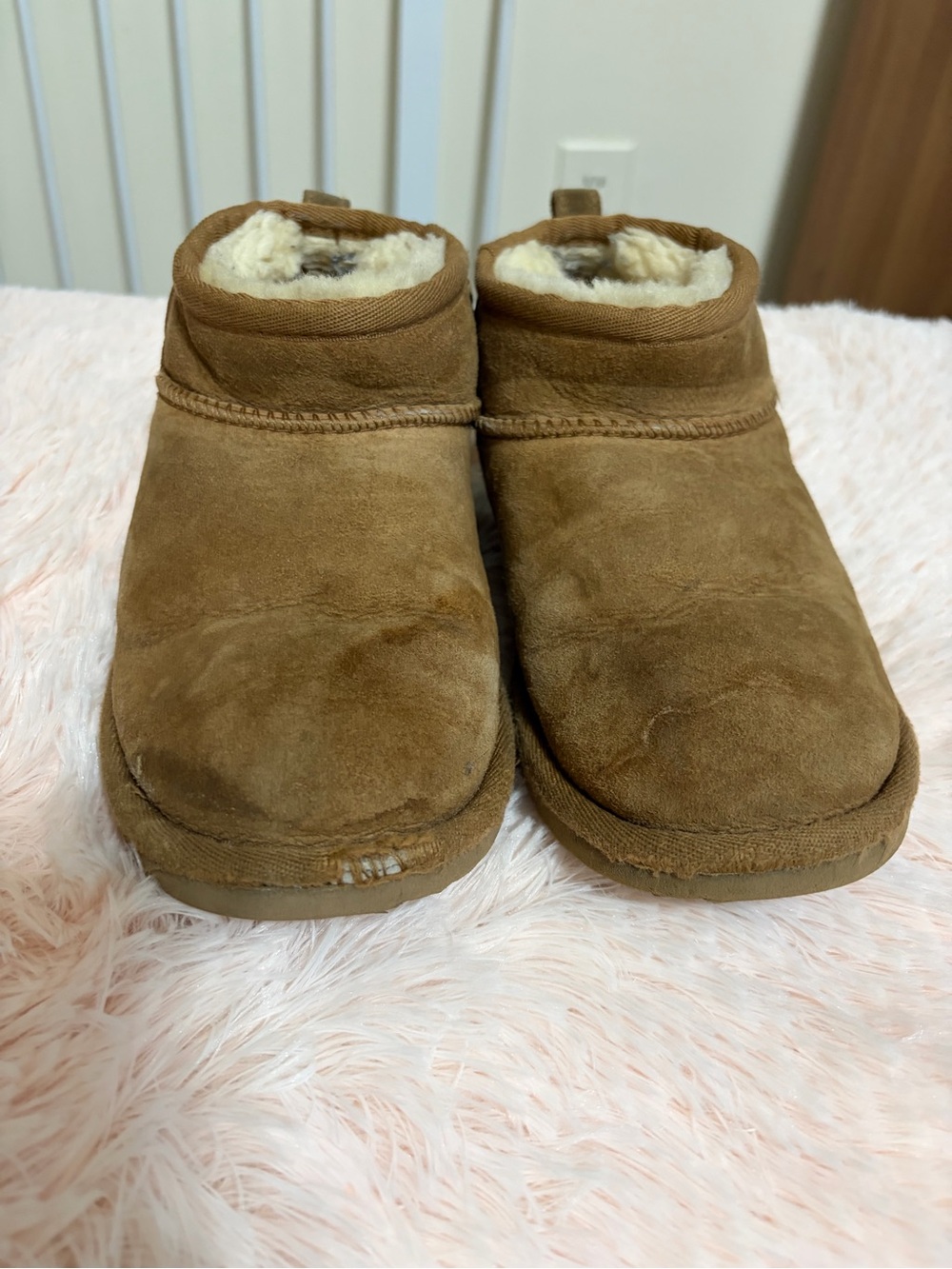 UGG Kids Chestnut Suede Shearling Clog Slippers